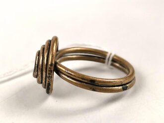 Westwall Fingerring, stark getragenes Stück, Höhe  15mm