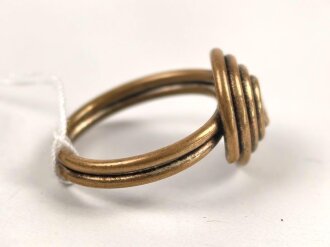 Westwall Fingerring, stark getragenes Stück, Höhe  15mm
