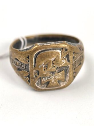 " Ich beklage einen He..." Fingerring, stark...