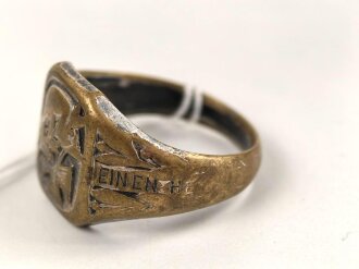 " Ich beklage einen He..." Fingerring, stark...