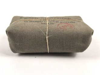 Verbandpäckchen Wehrmacht für den Verbandkasten und die Verbandspäckchentasche der Feldbluse. Kleines Modell datiert 1940