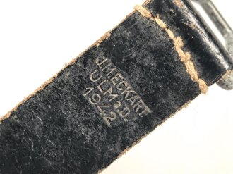 Aufschiebeschlaufe  Wehrmacht , datiert 1942. Wurde benutzt um z.B. die Feldflasche ans Koppel zu hängen