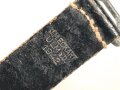 Aufschiebeschlaufe  Wehrmacht , datiert 1942. Wurde benutzt um z.B. die Feldflasche ans Koppel zu hängen