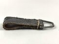 Aufschiebeschlaufe  Wehrmacht , datiert 1942. Wurde benutzt um z.B. die Feldflasche ans Koppel zu hängen