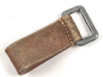 Aufschiebeschlaufe  Wehrmacht , datiert 1936. Wurde benutzt um z.B. die Feldflasche ans Koppel zu hängen