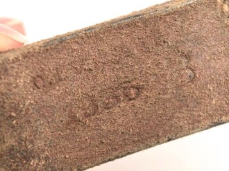 Aufschiebeschlaufe  Wehrmacht , datiert 1936. Wurde benutzt um z.B. die Feldflasche ans Koppel zu hängen