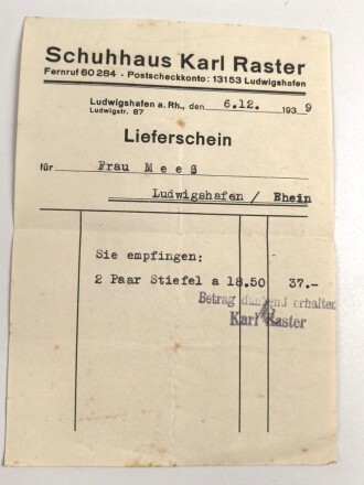 Vier Stück diverse Belege zum Thema Eigentumsbeschaffung von Uniformen