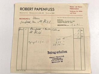 Vier Stück diverse Belege zum Thema Eigentumsbeschaffung von Uniformen