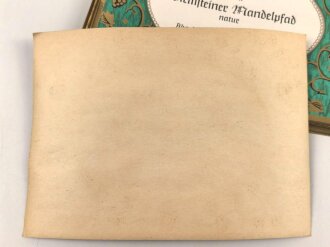 Etikett für eine Weinflasche "1945er Dürkheimer Mandelpfad" Sie erhalten ein ( 1 ) Stück, an den Rändern jeweils leicht bestossen.