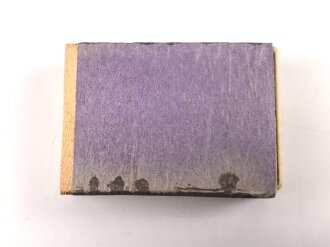 Schachtel Zündhölzer ohne Aufdruck, sie...