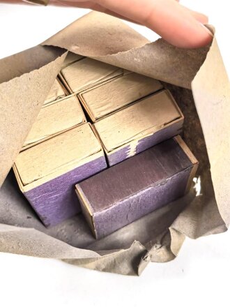 Schachtel Zündhölzer ohne Aufdruck, sie erhalten ein ( 1 ) Stück aus der originalen Umverpackung