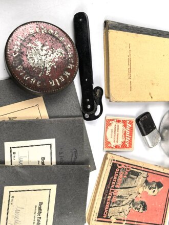 Konvolut persönliche Gegenstände, meist defekt, unvollständig oder Alter nicht eindeutig zuzuordnen.