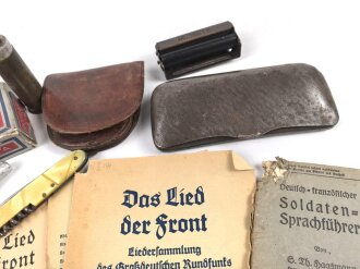 Konvolut persönliche Gegenstände, meist defekt, unvollständig oder Alter nicht eindeutig zuzuordnen.