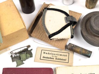 Konvolut persönliche Gegenstände, meist defekt, unvollständig oder Alter nicht eindeutig zuzuordnen.