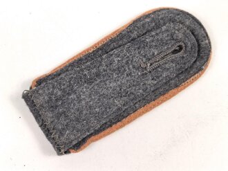 Luftwaffe, einzelnes Schulterstück für einen Unteroffizier der Nachrichtentruppe