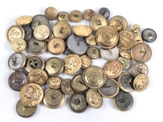 53 Stück Knöpfe International zum Thema "...