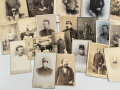 Österreich k.u.k., Konvolut meist Hartkartonfotos von Uniformierten, 41 Stück