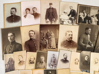 Österreich k.u.k., Konvolut meist Hartkartonfotos von Uniformierten, 40 Stück