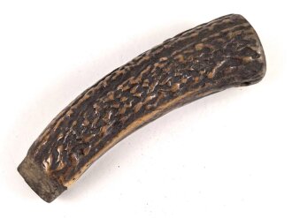 Griffstück für eine Blankwaffe, Alter und Herkunft unbekannt. Gesamthöhe 107mm, Stärke an den Enden aussen gemessen 20 und 32mm