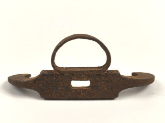 Ersatzteil für eine Blankwaffe, Alter und Herkunft unbekannt. Durchlass für die Klinge 12,9mm Breit