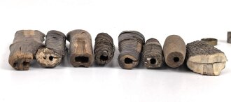 Konvolut Ersatzteile für Blankwaffen, Alter und Herkunft unbekannt.