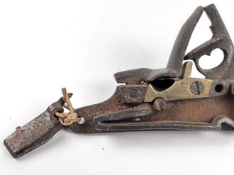 Teil einer Steinschlosspistole. Ohne Bezeichnung, Gesamtlänge 16cm