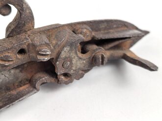 Teil einer Steinschlosspistole. Ohne Bezeichnung, Gesamtlänge 15cm