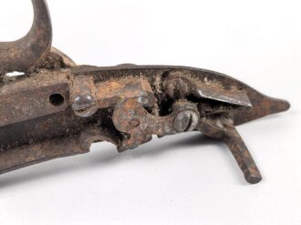 Teil einer Steinschlosspistole. Ohne Bezeichnung, Gesamtlänge  15,7cm