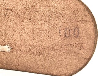 Zweidornkoppel für Offiziere von Parteiverbänden. Dunkelbraunes Leder, Höhe 43mm, RZM Stempel in Leder und Schliesse, Gesamtlänge 112cm