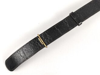 Deutsche Reichsbahn, Feldbinde für Führer. Aluminiumschloss von Assmann, die schwarze Feldbinde aus Ersatzmaterial, Gesamtlänge 111cm