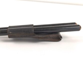 Paar Trommelstöcke in Koppeltasche, höchstwahrscheinlich aus der Zeit des 2. Weltkrieg