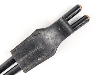 Paar Trommelstöcke in Koppeltasche, höchstwahrscheinlich aus der Zeit des 2. Weltkrieg