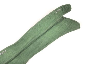 Kragen zum Anknöpfen für ein ziviles Hemd. Gemessen vom jeweils äusseren Ende Knopfloch 38,5cm