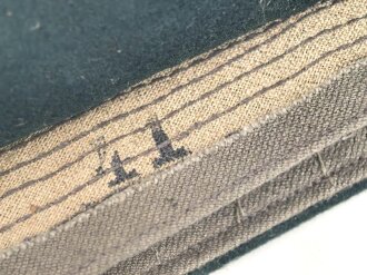 Kragen für eine Feldbluse Modell 1936 des Heeres. Gemessen auf Höhe der Falte 42,5cm. Original vernähte Kragenspiegel Panzertruppe. Ungereinigtes Stück