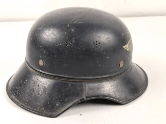 Stahlhelm Luftschutz , Originallack und Abzeichen, Innenfutter defekt