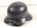 Stahlhelm Luftschutz , Originallack. Abzeichen und Beschriftung im Nacken sauber entfernt.