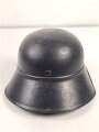 Stahlhelm Luftschutz , Originallack. Abzeichen und Beschriftung im Nacken sauber entfernt.