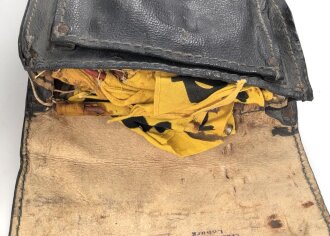 Satz Gaswarnfähnchen Wehrmacht. 15 Fähnchen in Hülle aus Ersatzmaterial , ungereinigt