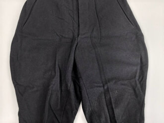 Schwarze Stiefelhose, wohl für einen Angehörigen des NSKK. Eigentumstück in gutem Gesamtzustand