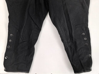 Schwarze Stiefelhose, wohl für einen Angehörigen des NSKK. Eigentumstück in gutem Gesamtzustand