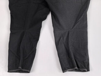 Schwarze Stiefelhose, wohl für einen Angehörigen des NSKK. Eigentumstück in gutem Gesamtzustand