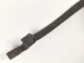 Stahlhelm Kinnriemen Wehrmacht, neuzeitliche Fertigung. Ausgetrocknet, ungereinigt