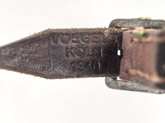 Stahlhelm Kinnriemen Wehrmacht, neuzeitliche Fertigung. Ausgetrocknet, ungereinigt