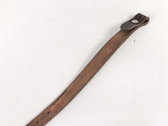 Stahlhelm Kinnriemen Wehrmacht, neuzeitliche Fertigung. Ungereinigt