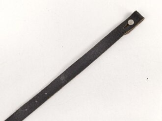 Stahlhelm Kinnriemen Wehrmacht, neuzeitliche Fertigung. Ungereinigt