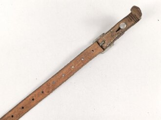 Stahlhelm Kinnriemen Wehrmacht, neuzeitliche Fertigung. Ungereinigt