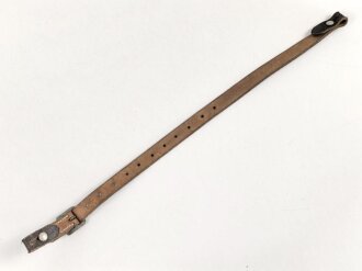 Stahlhelm Kinnriemen Wehrmacht, neuzeitliche Fertigung. Ungereinigt