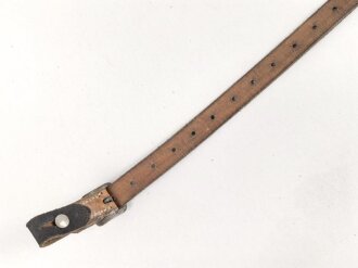 Stahlhelm Kinnriemen Wehrmacht, neuzeitliche Fertigung. Ungereinigt