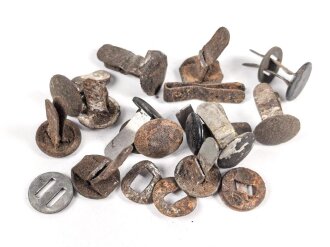 Konvolut Ersatzteile für Stahlhelm, alt und neuteile, meist defekt