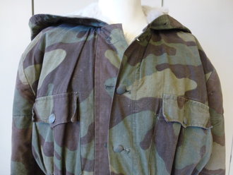 Waffen SS Tarnparka ( sog.Charkovparka ) aus italienischem Stoff. Sehr gut erhaltenes Stück mit wenigen Fehlstellen, Farbfrisch